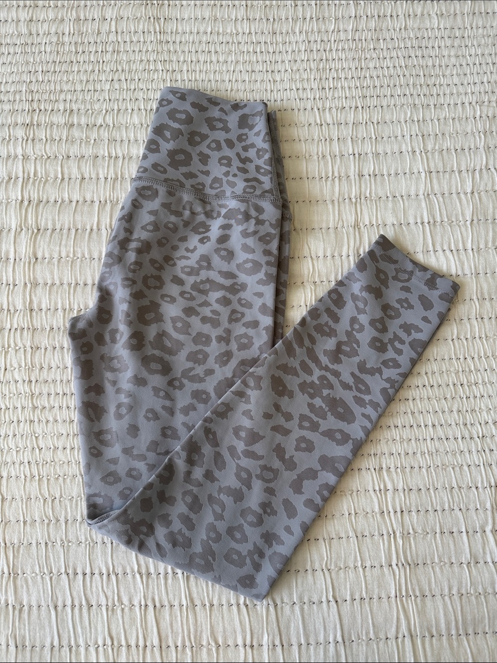 Beyond Yoga Gray Leopard Print High-Waist Leggings